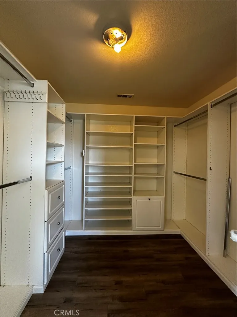 7617 Potter Valley Drive Eastvale, CA 92880