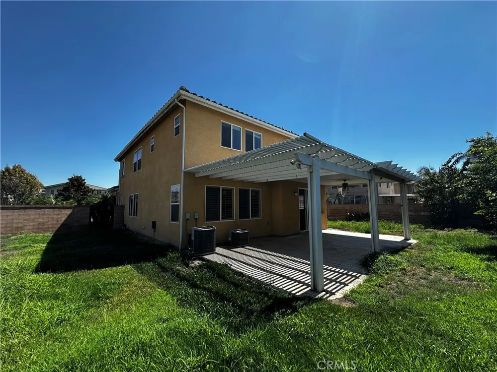 7617 Potter Valley Drive Eastvale, CA 92880