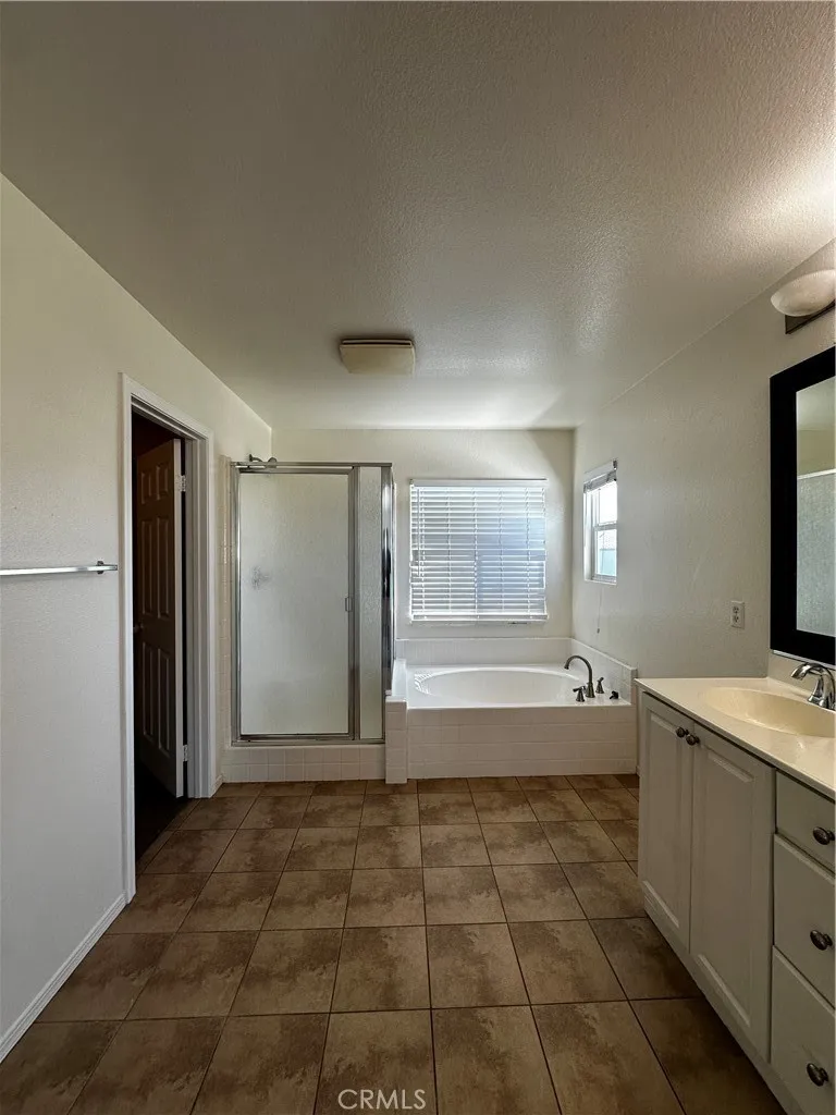 7617 Potter Valley Drive Eastvale, CA 92880