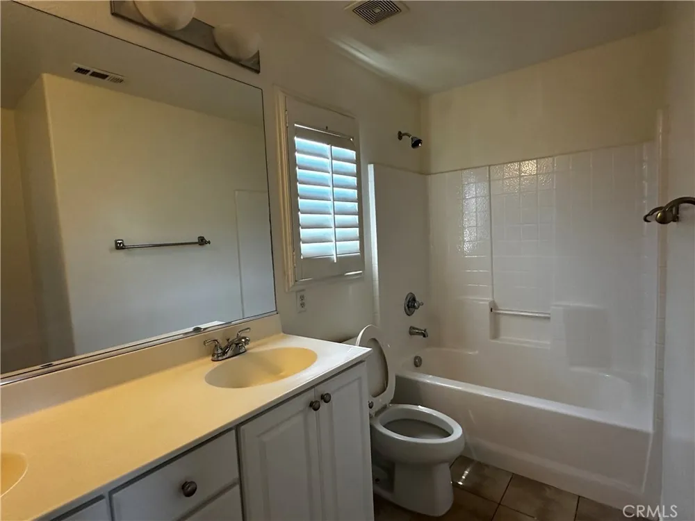 7617 Potter Valley Drive Eastvale, CA 92880