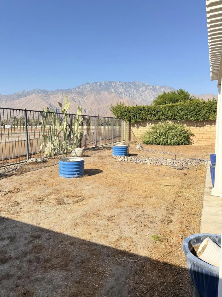 2667 Desert Breeze Way Palm Springs, CA 92262