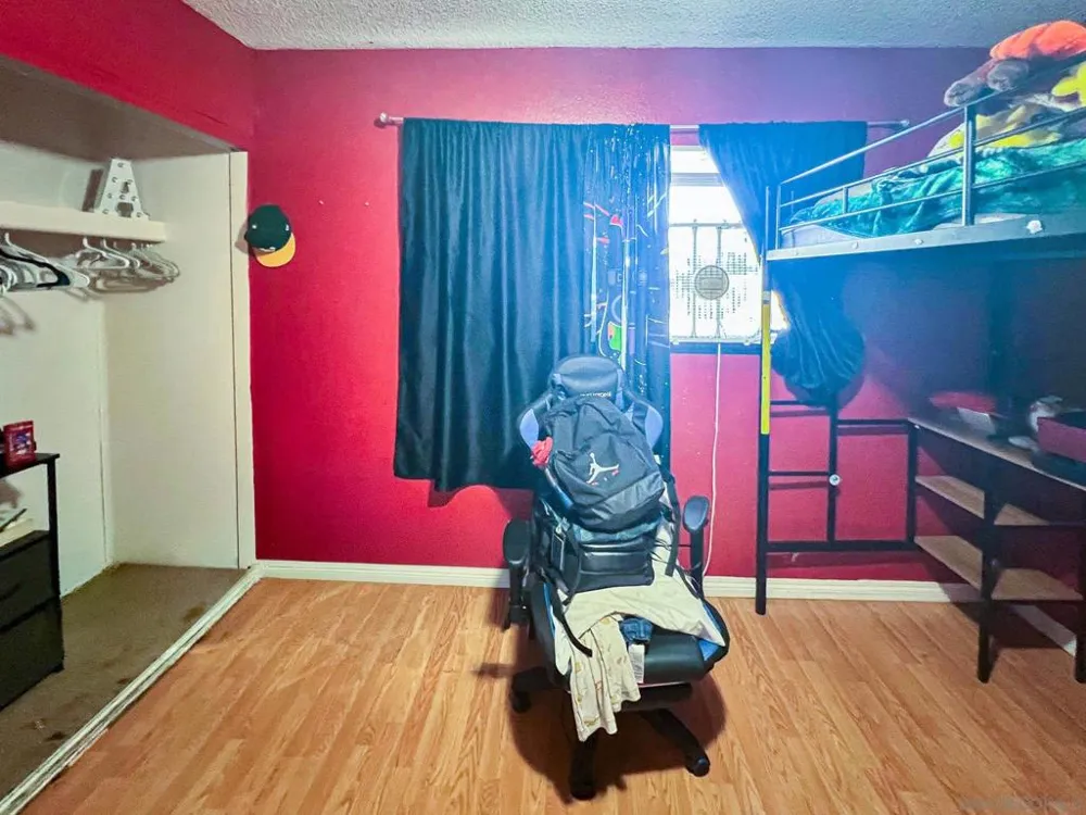9759 Ivanho St Spring Valley, CA 91977