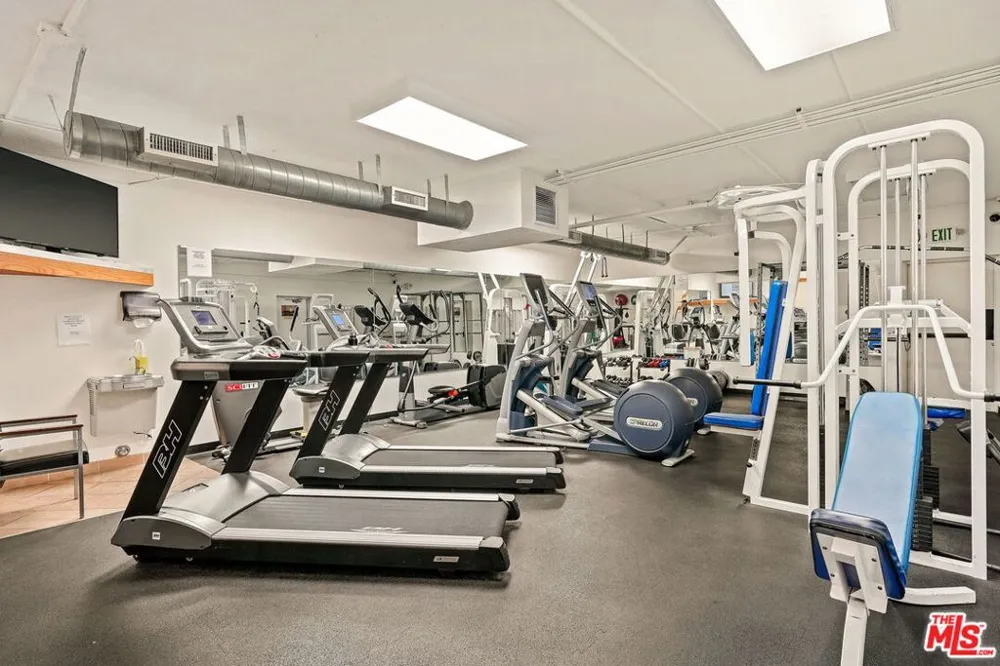 8180 Manitoba Street #247 Los Angeles, CA 90293