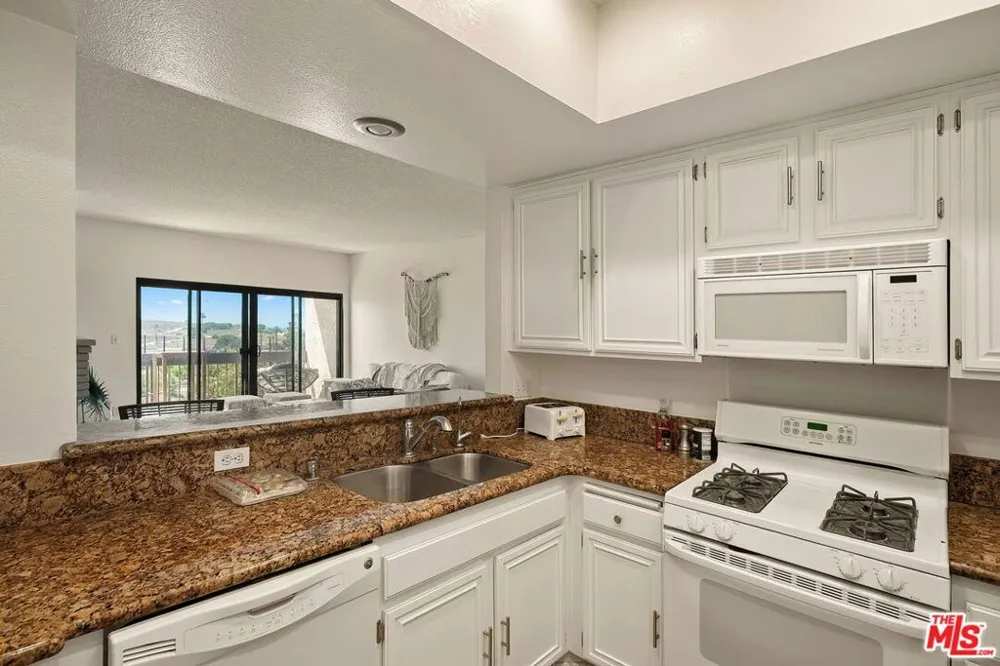 8180 Manitoba Street #247 Los Angeles, CA 90293