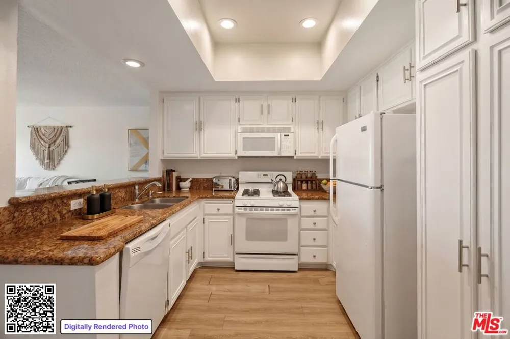 8180 Manitoba Street #247 Los Angeles, CA 90293
