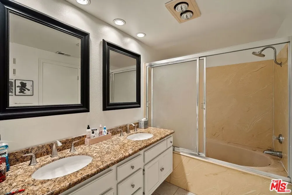 8180 Manitoba Street #247 Los Angeles, CA 90293
