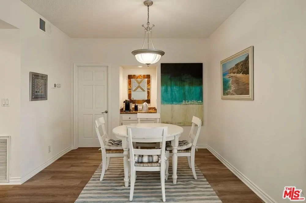 8180 Manitoba Street #247 Los Angeles, CA 90293
