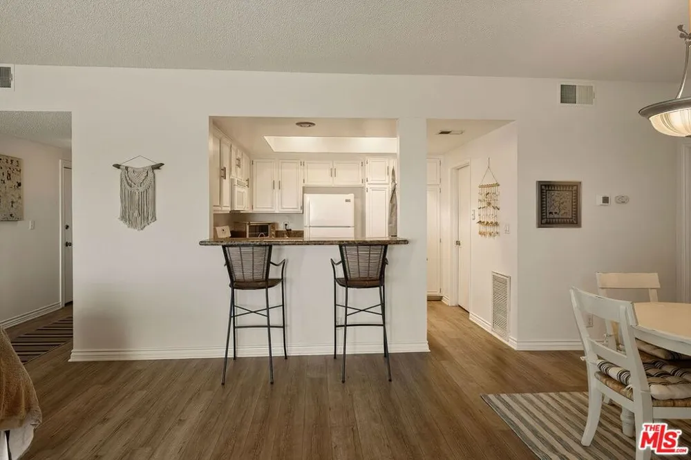 8180 Manitoba Street #247 Los Angeles, CA 90293