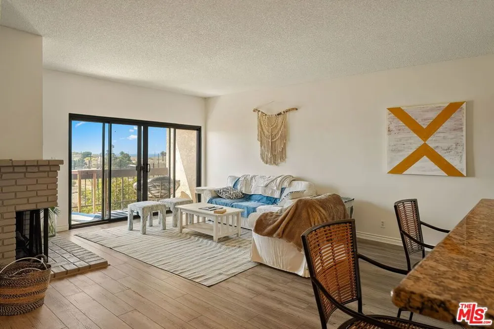 8180 Manitoba Street #247 Los Angeles, CA 90293