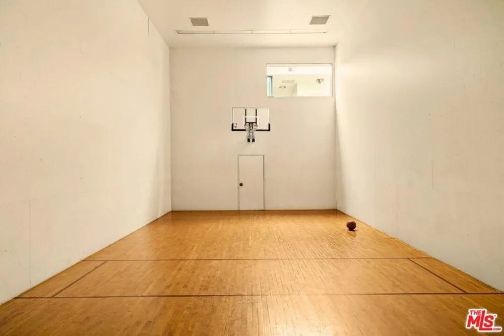 8180 Manitoba Street #247 Los Angeles, CA 90293