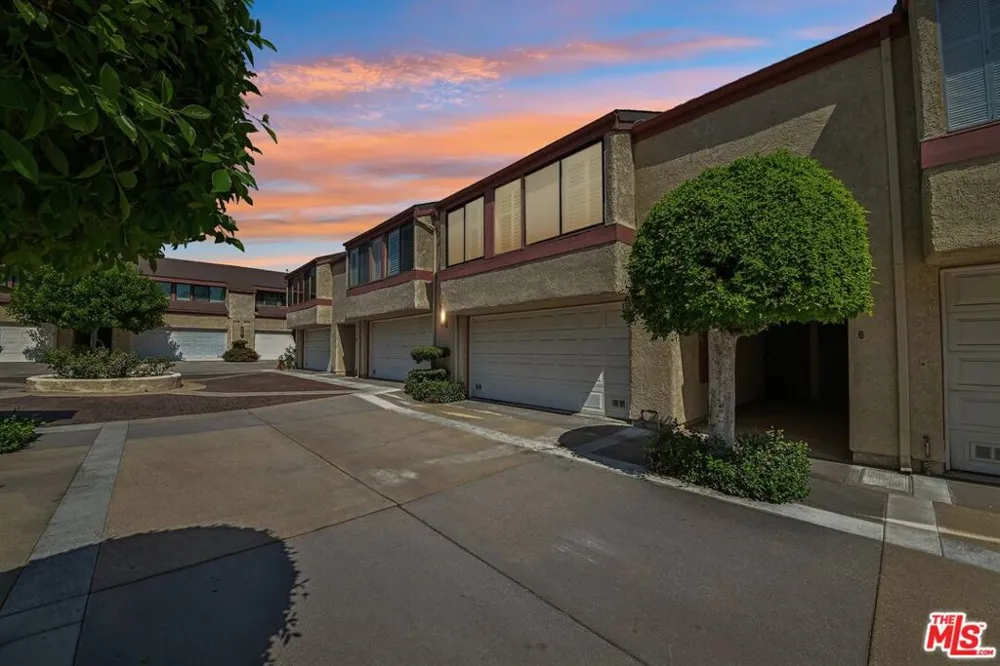 1015 Arcadia Avenue #8 Arcadia, CA 91007