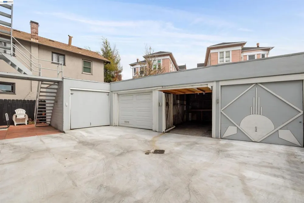 1438 Lakeshore Ave #6 Oakland, CA 94606