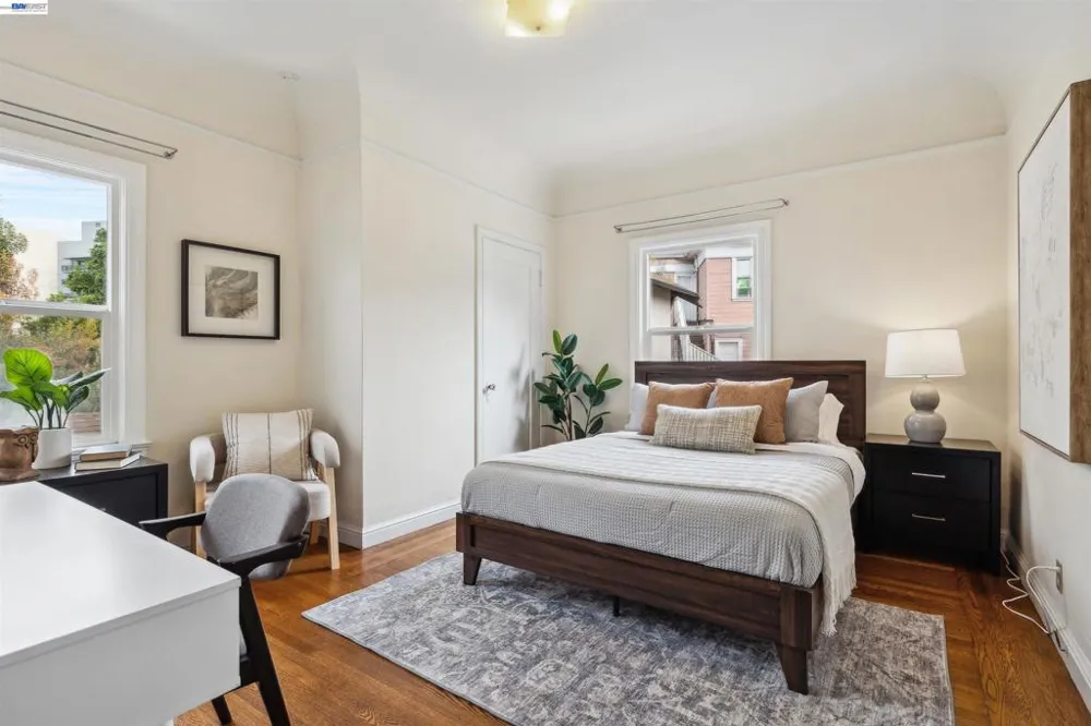 1438 Lakeshore Ave #6 Oakland, CA 94606