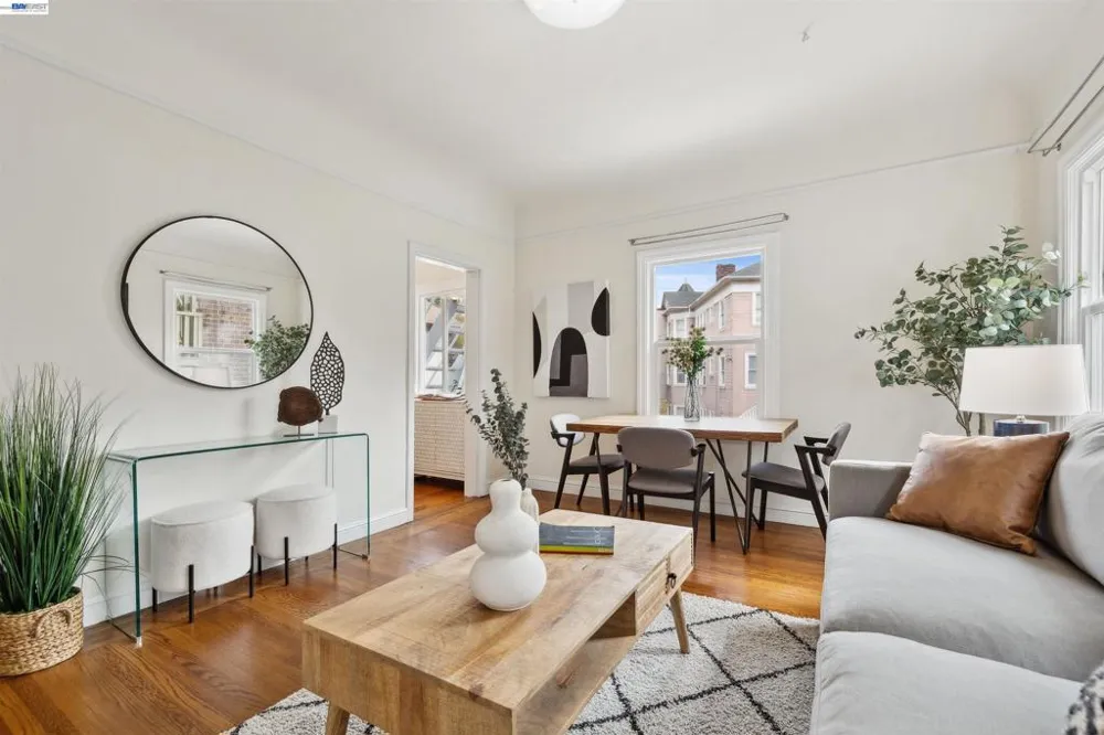 1438 Lakeshore Ave #6 Oakland, CA 94606