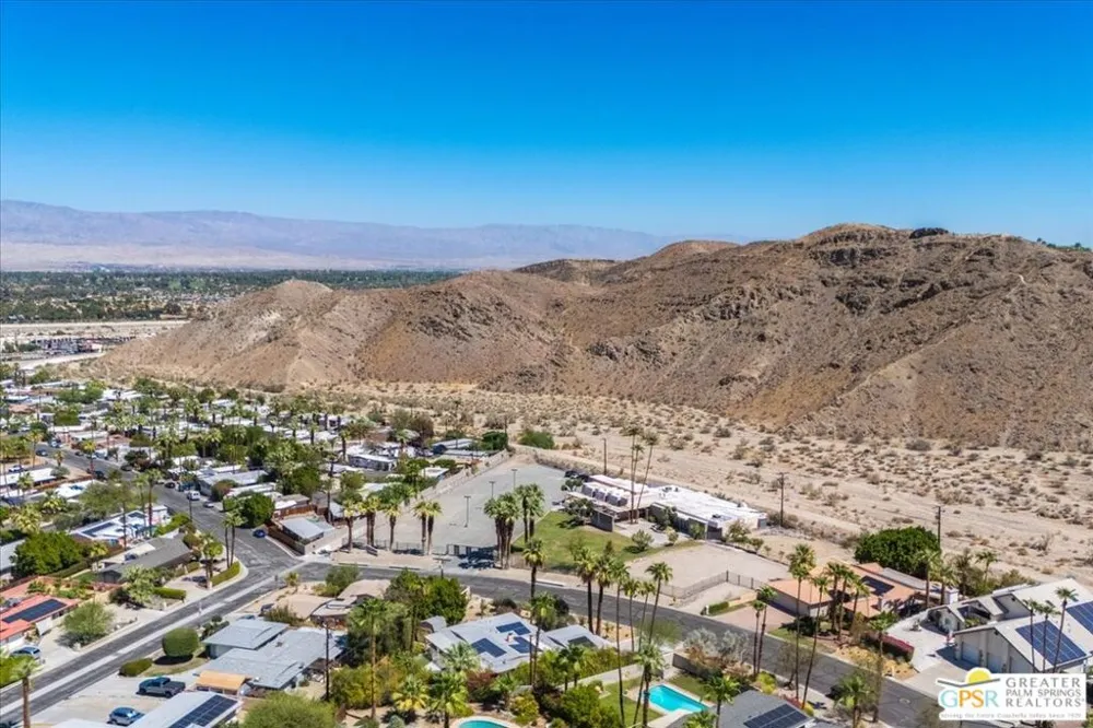 38061 Chuperosa Lane Cathedral City, CA 92234
