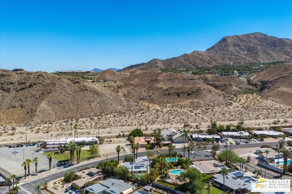 38061 Chuperosa Lane Cathedral City, CA 92234