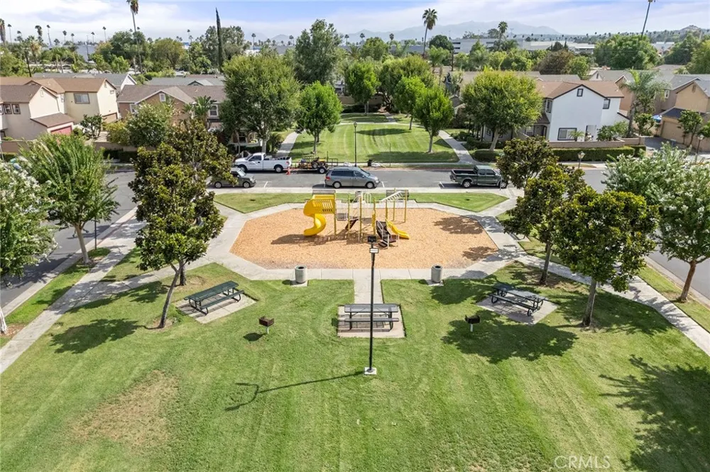 3242 Kirklee Riverside, CA 92504