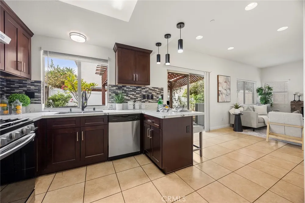 3242 Kirklee Riverside, CA 92504