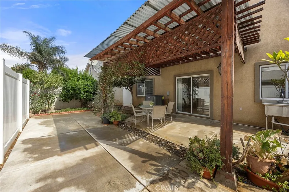 3242 Kirklee Riverside, CA 92504