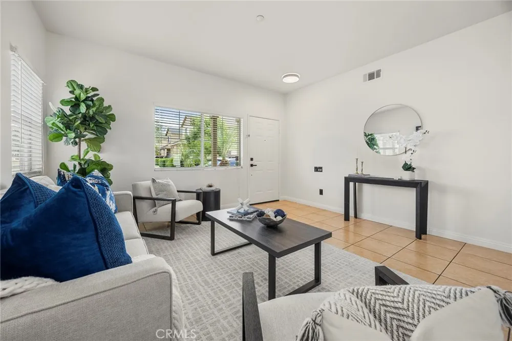 3242 Kirklee Riverside, CA 92504