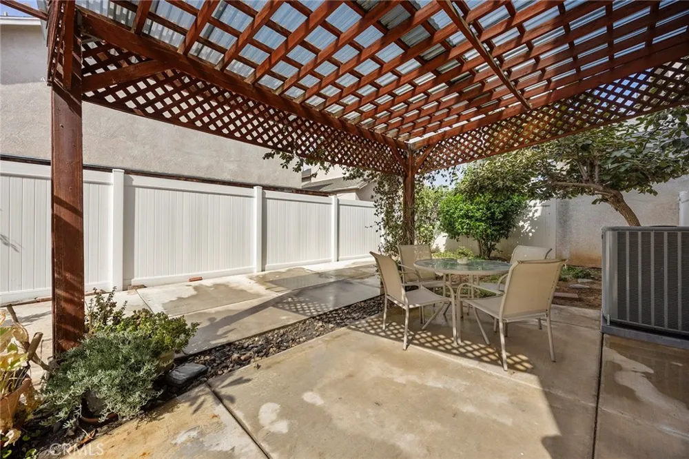 3242 Kirklee Riverside, CA 92504