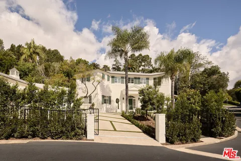 31 Oakmont Drive