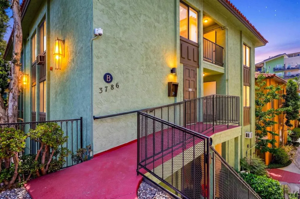 3786 Alabama St #201 San Diego, CA 92104