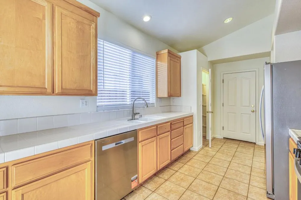 1037 Twin Creeks Drive Salinas, CA 93905