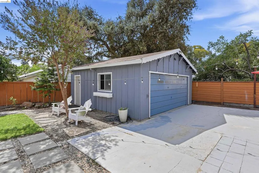 214 E Knoles Way Stockton, CA 95204