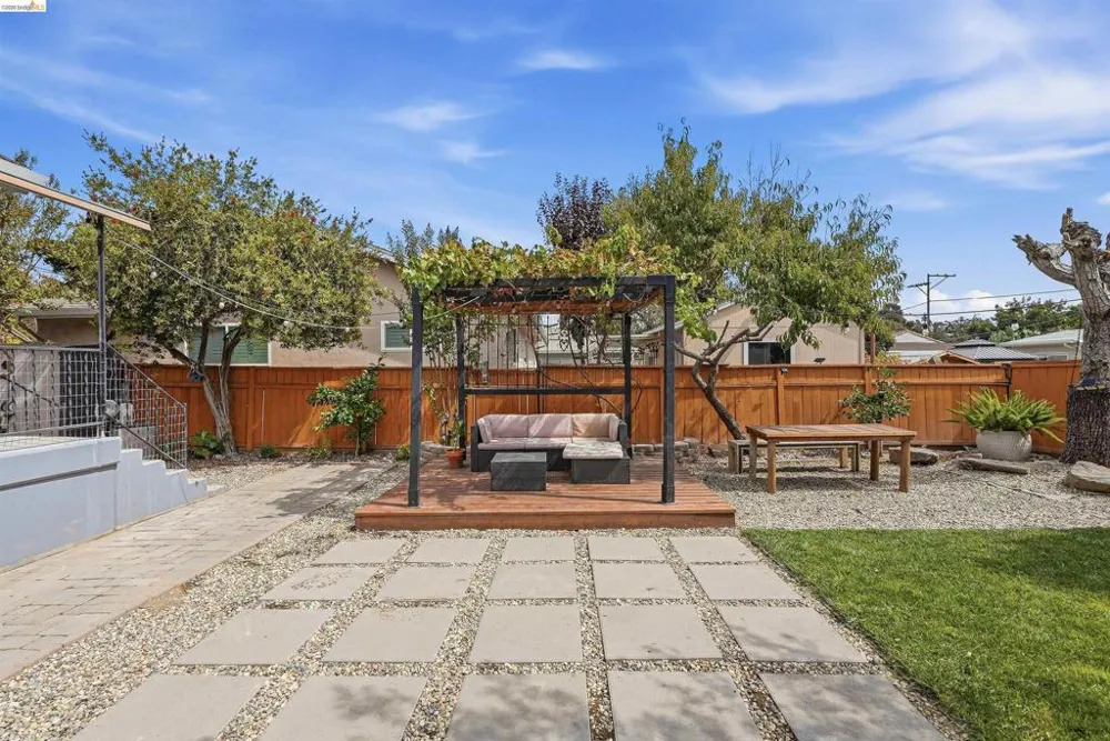 214 E Knoles Way Stockton, CA 95204