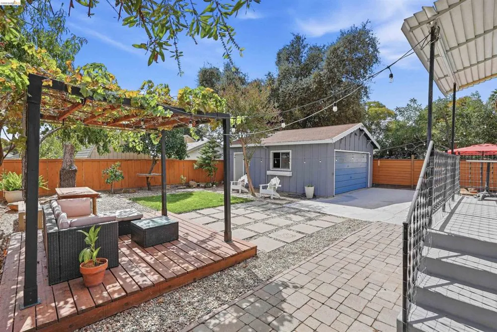 214 E Knoles Way Stockton, CA 95204