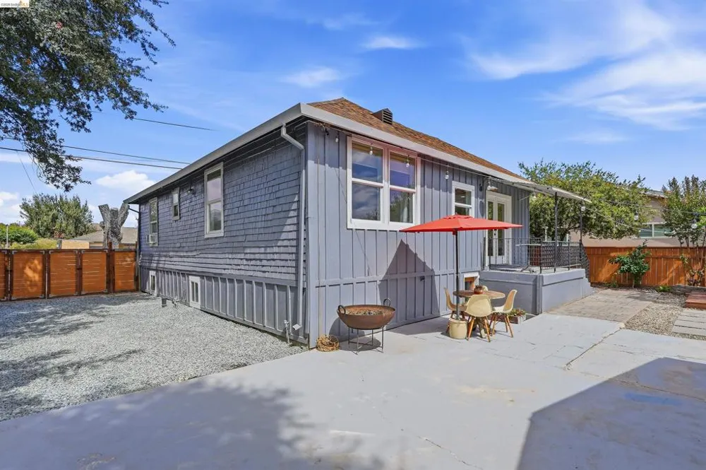 214 E Knoles Way Stockton, CA 95204