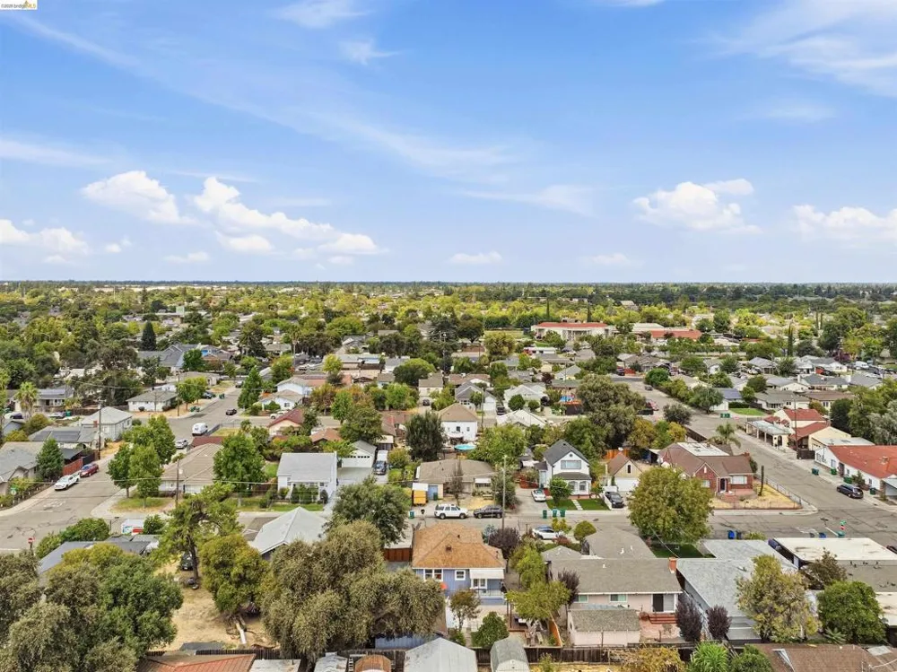 214 E Knoles Way Stockton, CA 95204