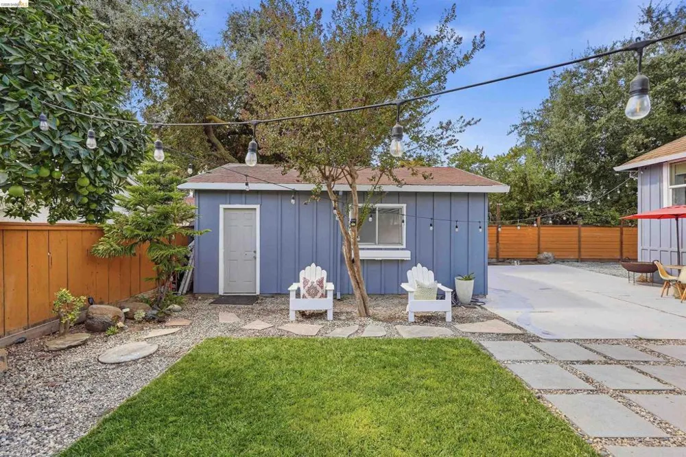 214 E Knoles Way Stockton, CA 95204