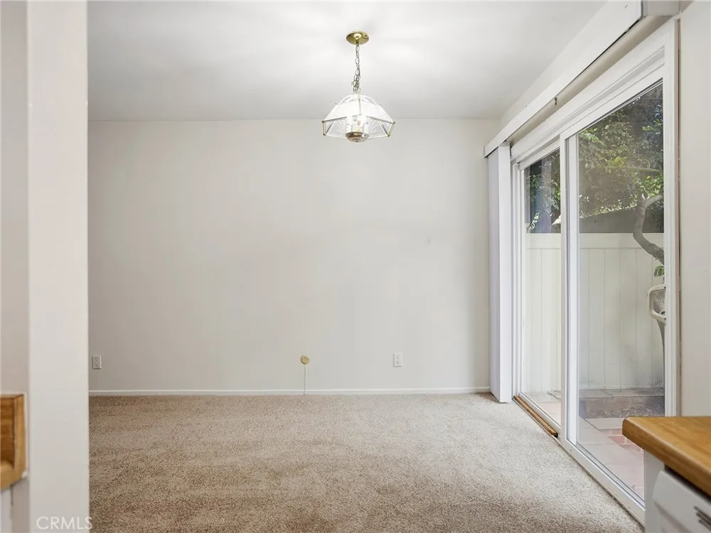 11138 Aqua Vista Street #18 Studio City, CA 91602