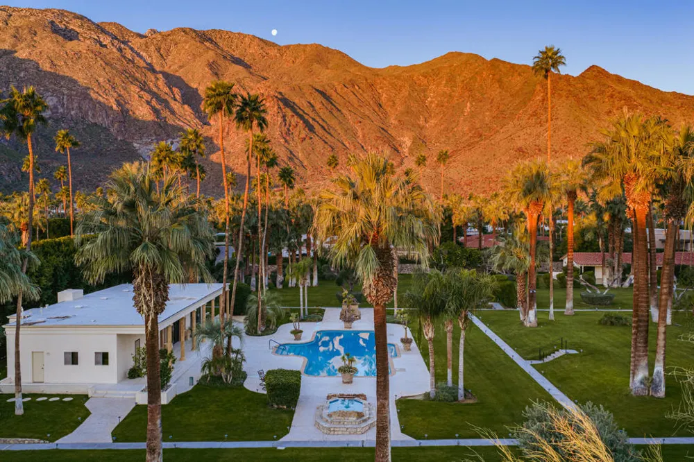 457 W Hermosa Place Palm Springs, CA 92262
