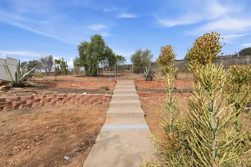 3814 Rojo Tierra La Mesa, CA 91941