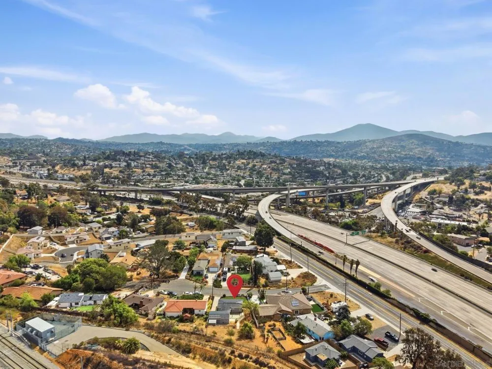 3814 Rojo Tierra La Mesa, CA 91941