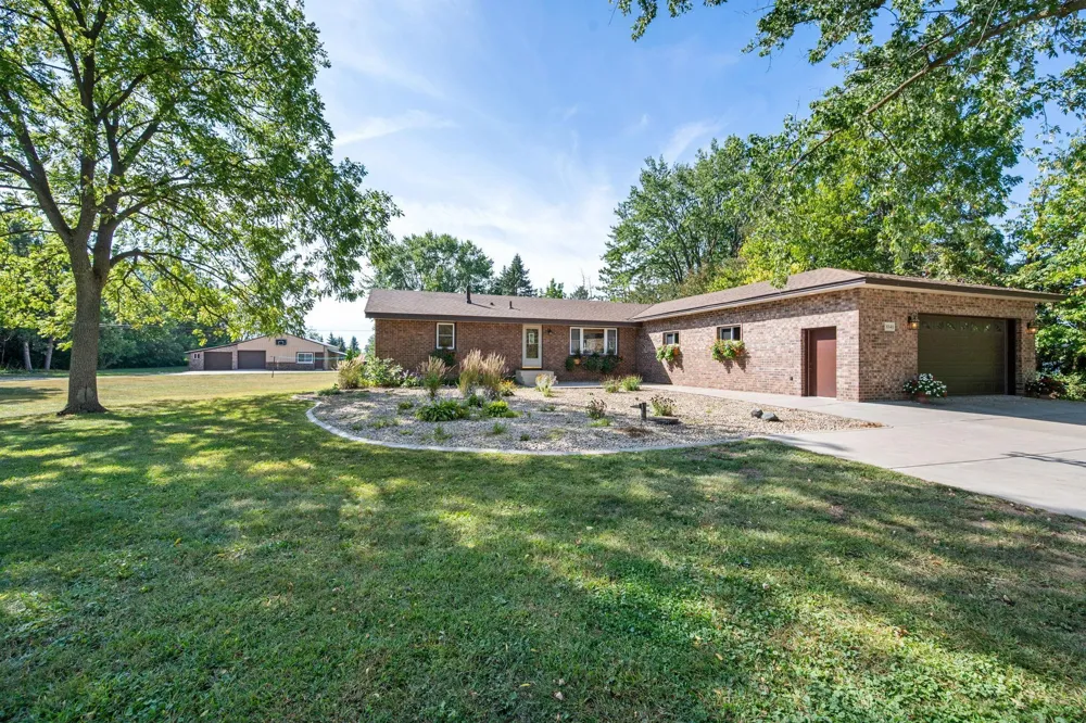 8840 235th Street W Lakeville, MN 55044