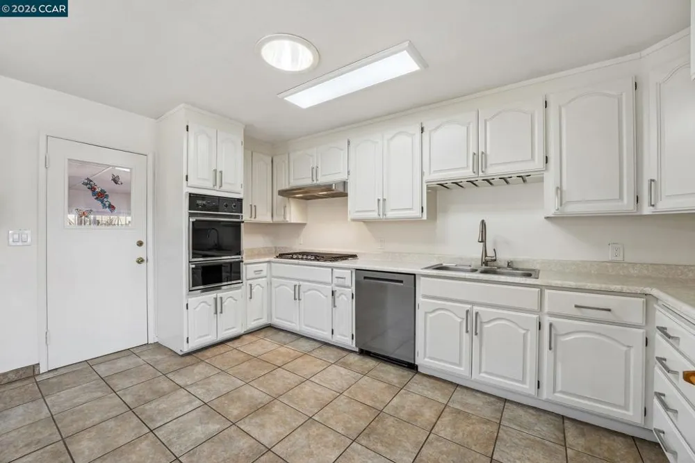 1611 Lincoln Ave Richmond, CA 94801