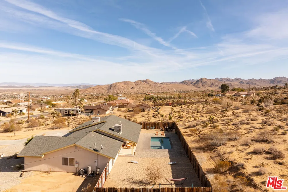 60789 Pueblo Trail Joshua Tree, CA 92252