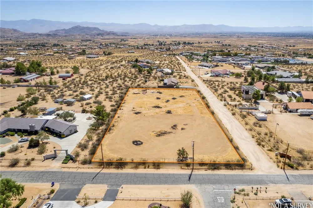 23595 Waalew Road Apple Valley, CA 92307
