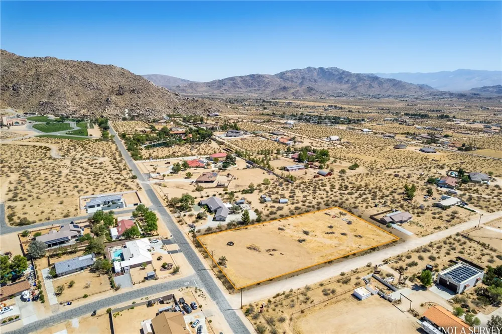 23595 Waalew Road Apple Valley, CA 92307