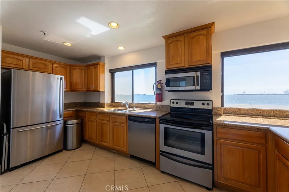 1750 E Ocean #501 Long Beach, CA 90802