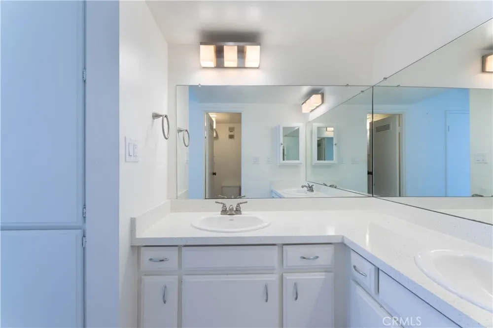 1750 E Ocean #501 Long Beach, CA 90802