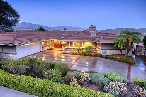 3360 Country Club