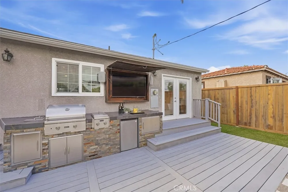 1139 23rd Manhattan Beach, CA 90266