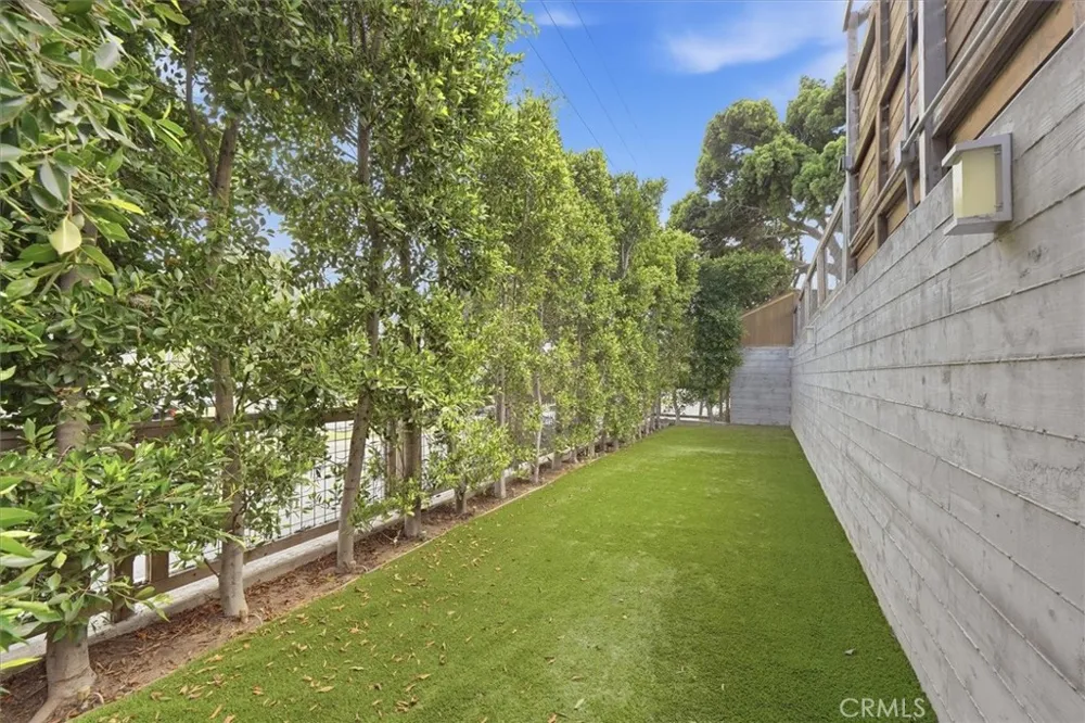 1139 23rd Manhattan Beach, CA 90266