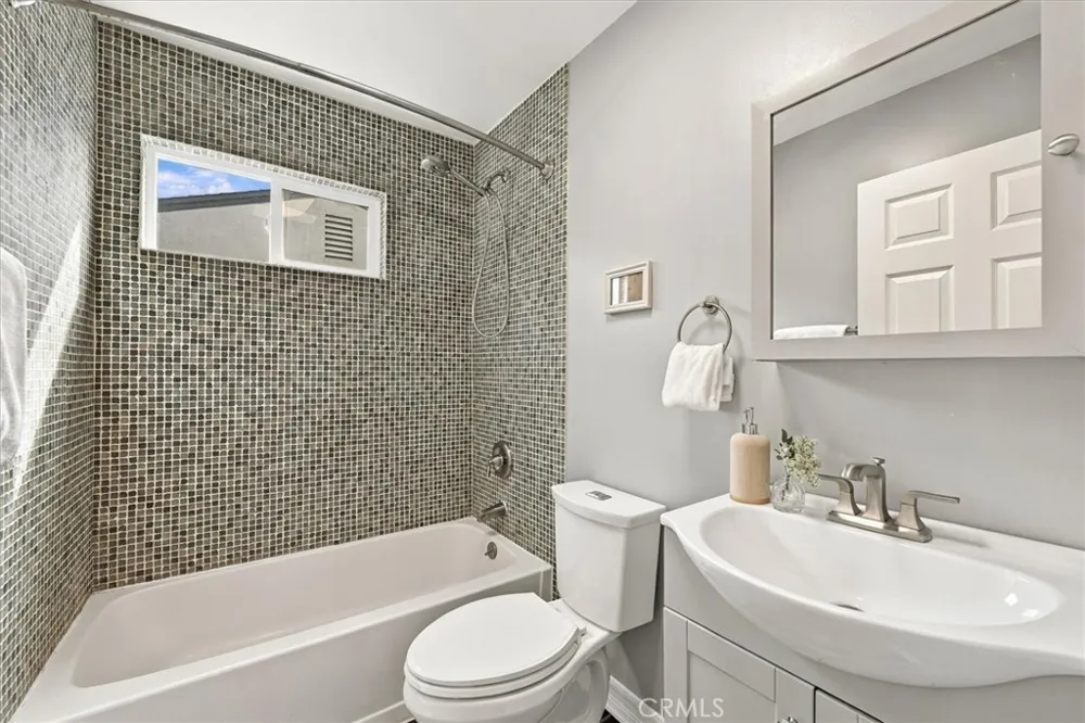 1139 23rd Manhattan Beach, CA 90266