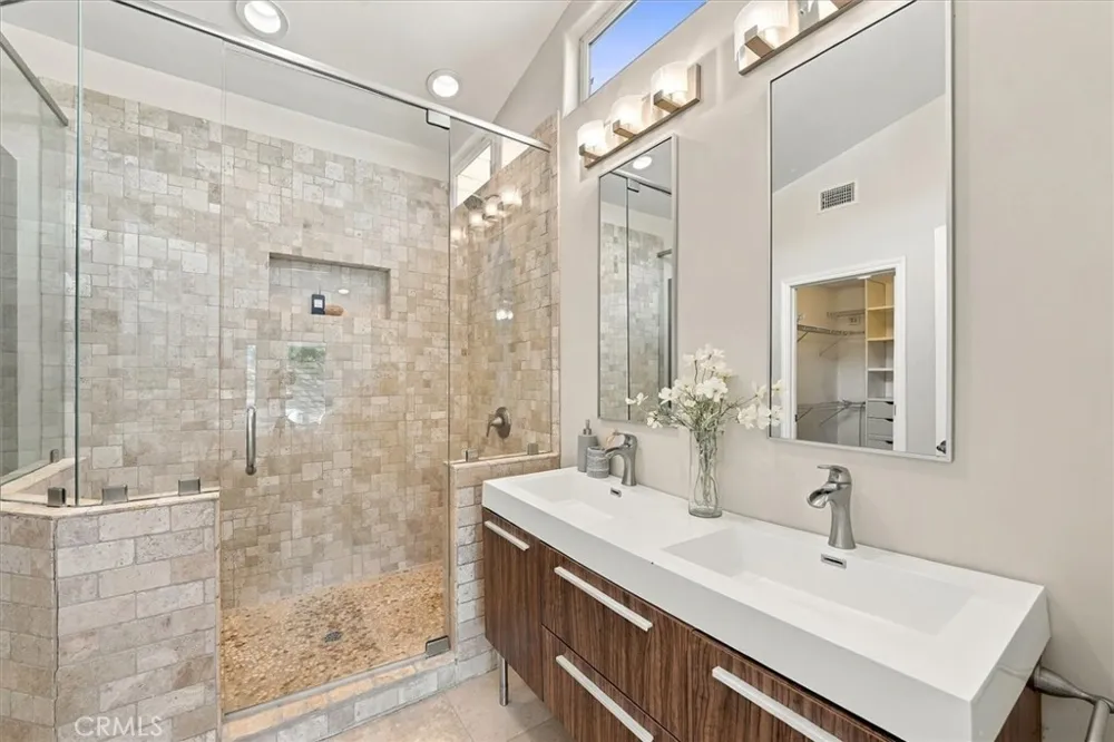 1139 23rd Manhattan Beach, CA 90266